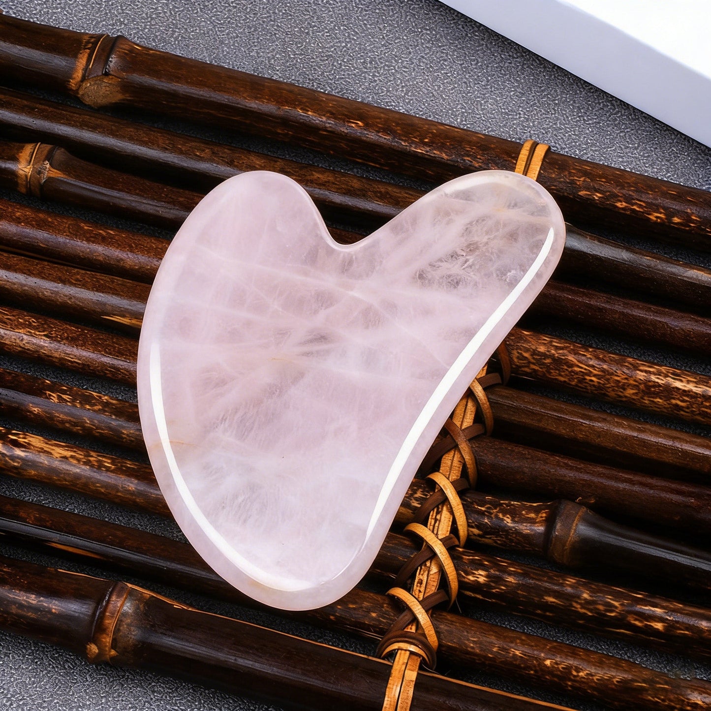 🔥Kaufen Sie 1, erhalten Sie 1 gratis💖 Gua-Sha-Massagegerät aus Naturkristall in Herzform – Gua-Sha-Werkzeug für den ganzen Körper, für Gesicht, Hals und Körpe