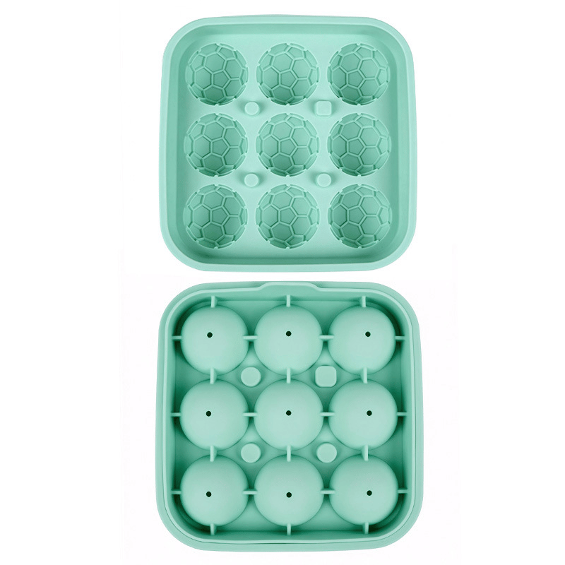 Silikon-Eiswürfelform in Fußballform