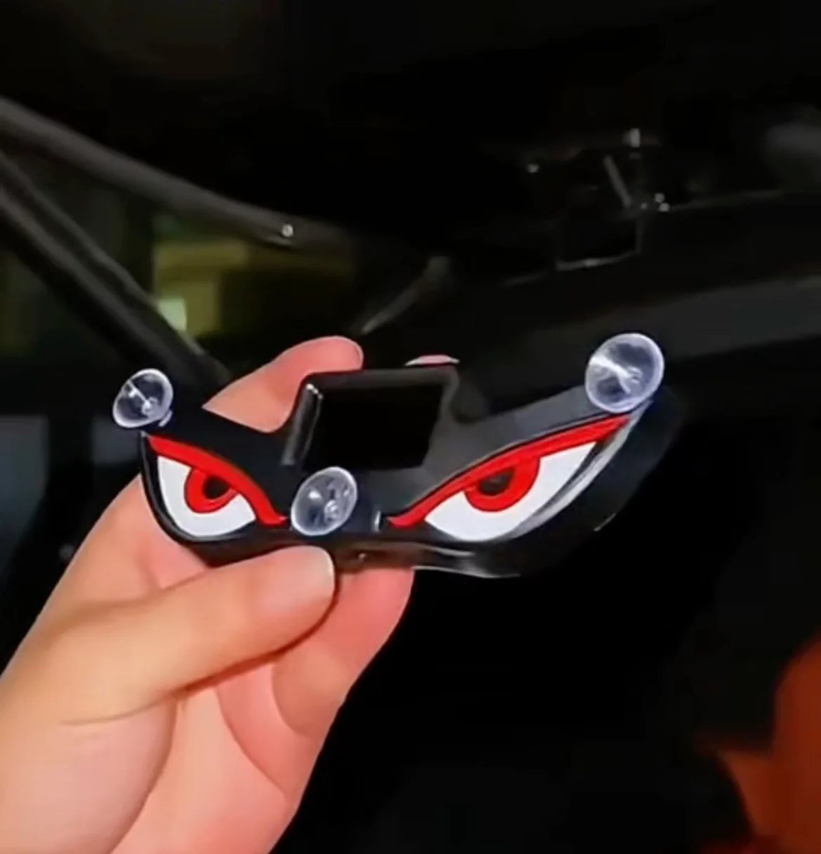 „Solar Demon Eye“ LED-Fensterleuchte für das Auto